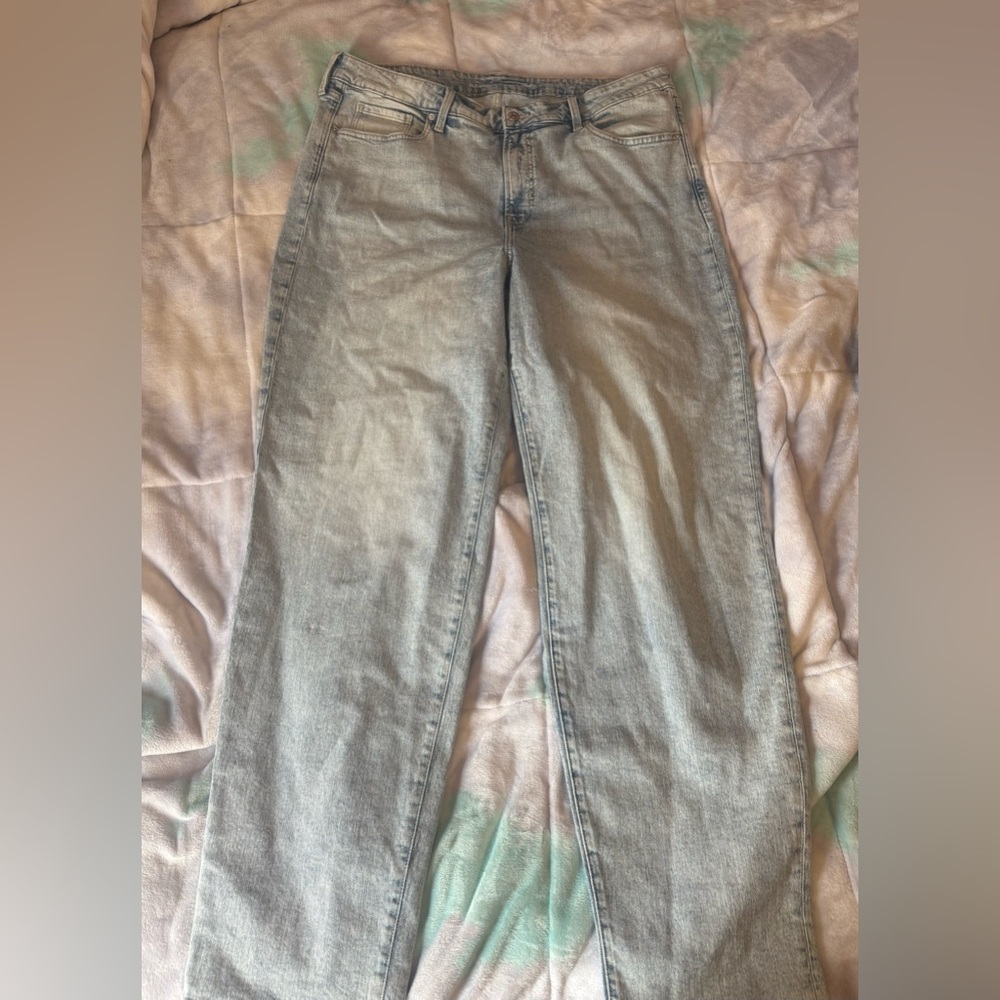 Old Navy Women's Loose Jeans in Light Gray Wash 16 tall